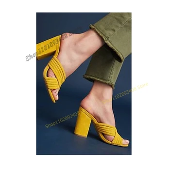 Желтые Замшевые тапочки на высоком массивном каблуке, Однотонная женская обувь без застежки с открытым носком, Модные лаконичные Zapatos Para Mujere 2023 г.